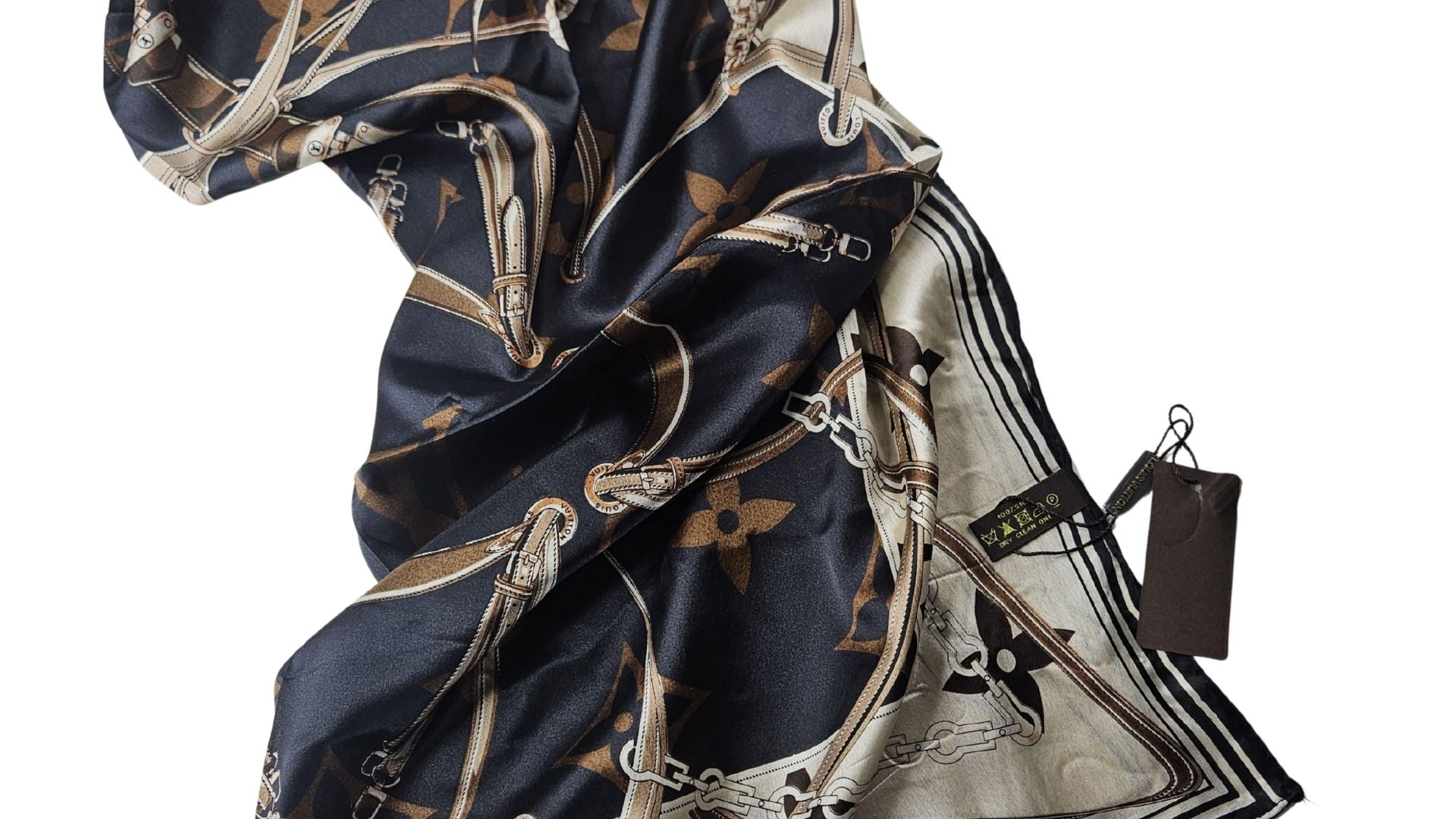 Lacivert & Bej Zincir Desenli Saten Şal – Klasik Monogram Dokulu